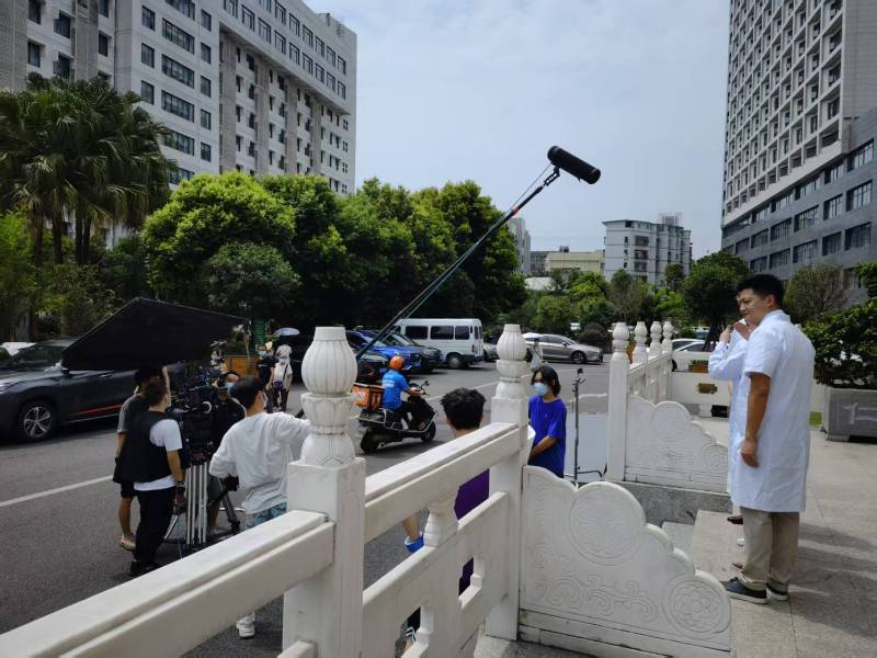 后期制作的力量：广告片拍摄制作公司的特效魔法揭秘
